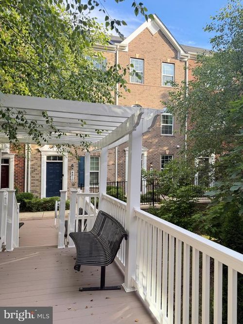 4812 Crest View Dr, HYATTSVILLE, MD, 20782-3680 | Card Image