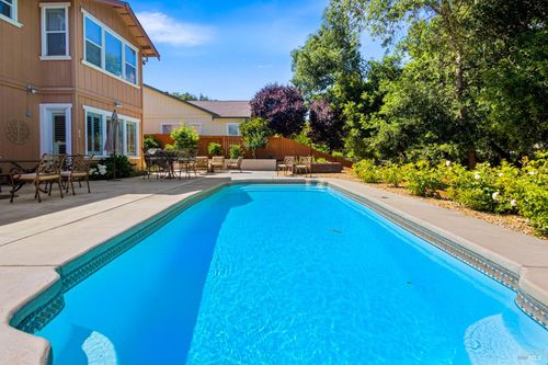544 Port Circle, Cloverdale, CA, 95425 | Card Image