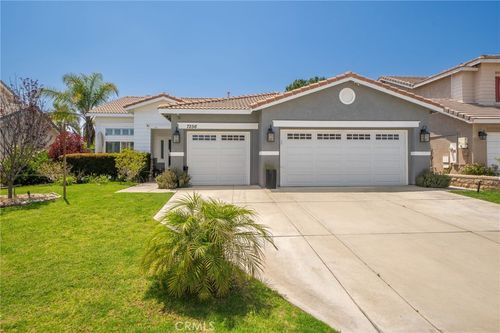 7256 Plumrose St, Fontana, CA, 92336 | Card Image