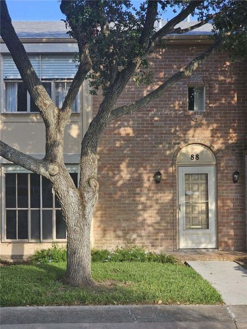 88 Townhouse Ln, Corpus Christi, TX, 78412-4274 | Card Image