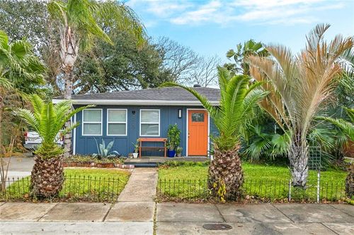 2405 Marietta St, Chalmette, LA, 70043-5211 | Card Image