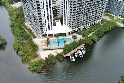 1921 - 16385 Biscayne Blvd, Condo with 3 bedrooms, 3 bathrooms and null parking in North Miami Beach FL | Image 1