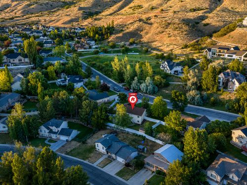 477 N 800 E, Lindon, UT, 84042-1521 | Card Image