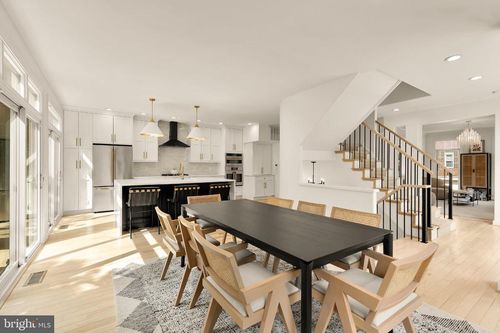 2116 21st Rd N, ARLINGTON, VA, 22201-3602 | Card Image