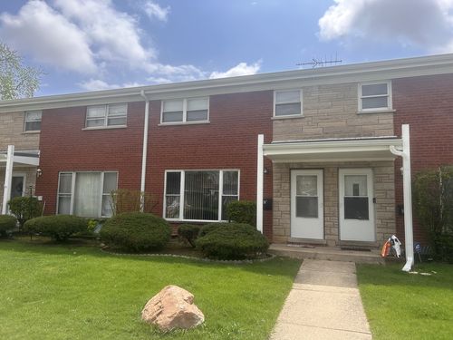 208 Dee Road, North Aurora, IL, 60542 | Card Image