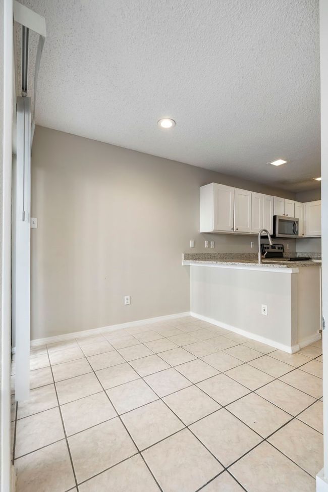 APT-137 - 521 Ranch Trl, Condo with 2 bedrooms, 2 bathrooms and null parking in Irving TX | Image 7