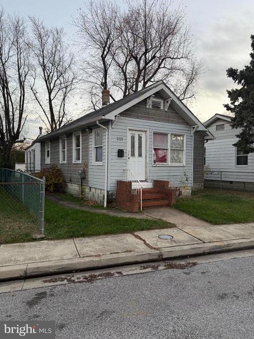 111 Oak St, DUNDALK, MD, 21222-6163 | Card Image