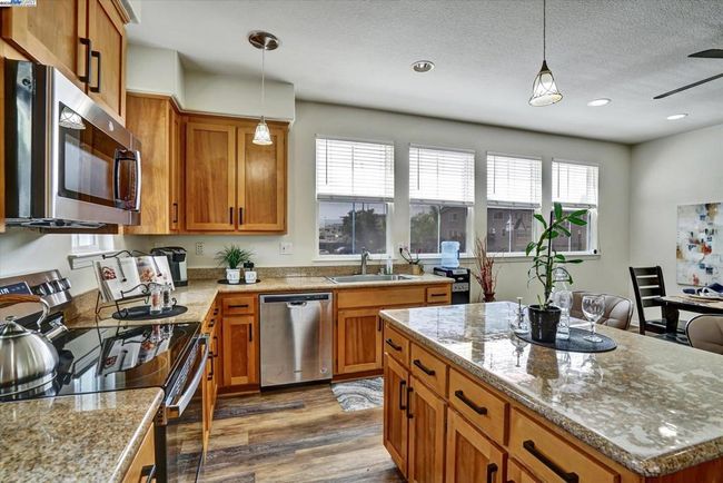 UNIT-1401 - 2878 4 Th St, Condo with 3 bedrooms, 3 bathrooms and 2 parking in Livermore CA | Image 14