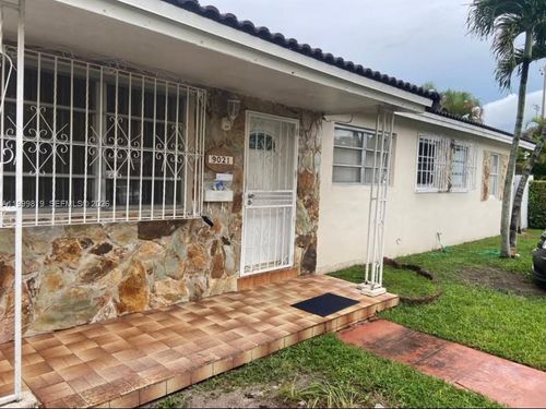 9021 Sw 30th Ter, Miami, FL, 33165-3226 | Card Image