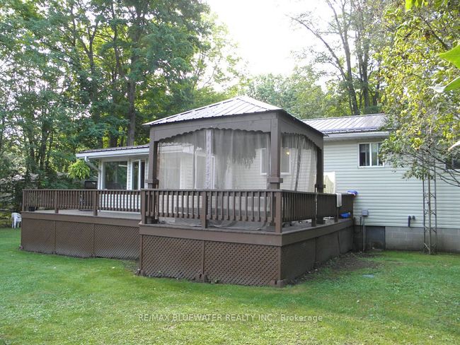 6016 Max Dr, House other with 2 bedrooms, 2 bathrooms and 6 parking in Kettle And Stony Point Fn ON | Image 8