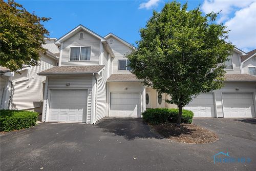 2607 W Village Dr, Toledo, OH, 43614-4786 | Card Image