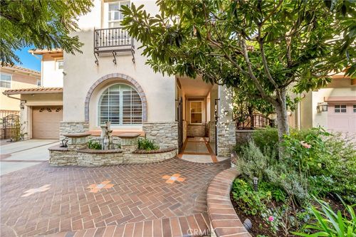 2239 Starlight Ln, Signal Hill, CA, 90755-3825 | Card Image