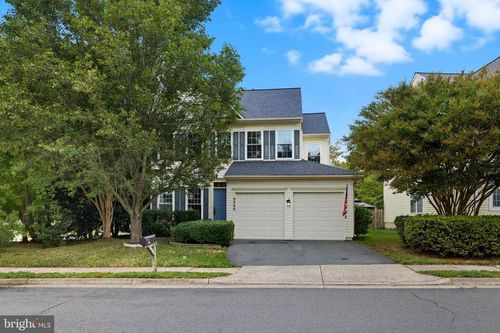 9300 Cougar Ct, Manassas Park, VA, 20111-3060 | Card Image