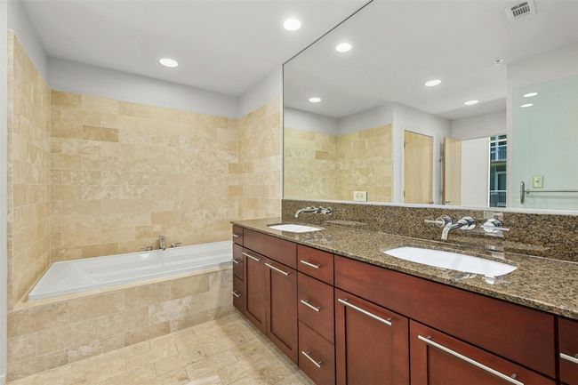 UNIT-5305 - 1600 Barton Springs Rd, Condo with 2 bedrooms, 2 bathrooms and 2 parking in Austin TX | Image 20