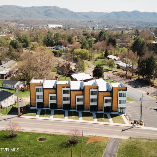 106-1533 Pactolas Rd, Johnson City, TN, 37604-3728 | Card Image