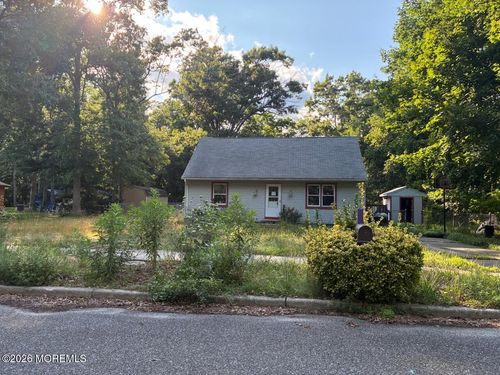 612 Isaacs Ave, Woodbine, NJ, 08270-2128 | Card Image