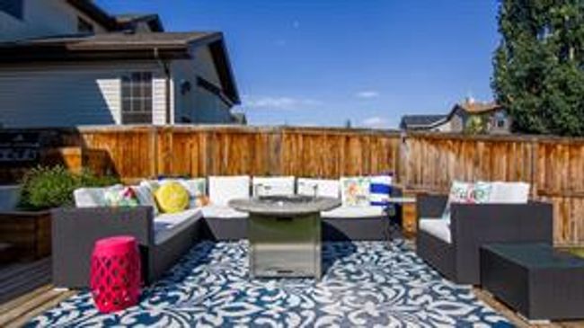 200 New Brighton Dr Se, House detached with 4 bedrooms, 3 bathrooms and 2 parking in Calgary AB | Image 45