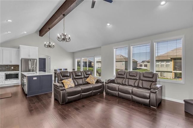 18804 Redbud Ln, House other with 3 bedrooms, 3 bathrooms and null parking in Spring Hill KS | Image 6