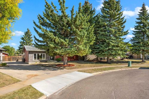 3313 53 Avenue, Lloydminster, AB, T9V1H1 | Card Image