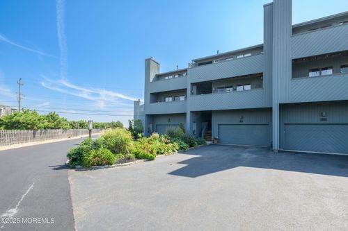 38-1566 Ocean Ave, Sea Bright, NJ, 07760-2272 | Card Image