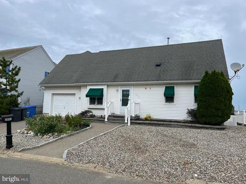 2091 Mill Creek Rd, Manahawkin, NJ, 08050-4327 | Card Image
