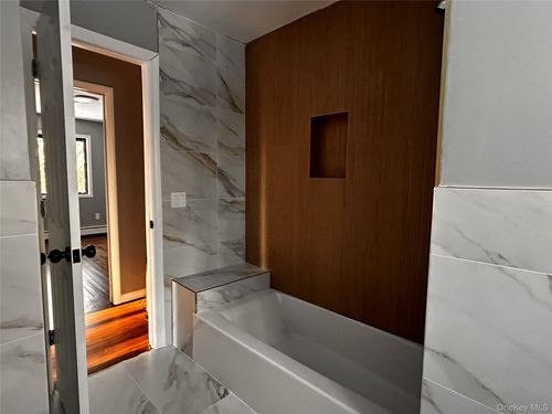 218 Beattie Rd, Washingtonville, NY, 10992-1064 | Card Image