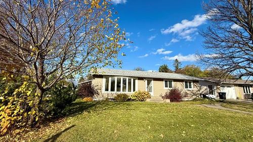 479 Ash Ave, Steinbach, MB, R5G0G6 | Card Image