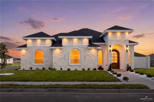 1001 N Brushfield Ave, Edinburg, TX, 78541-1412 | Card Image