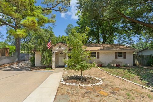 1917 Dogwood Dr, Arlington, TX, 76012-4512 | Card Image