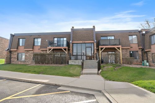 2b-712 Tipperary Ct, Schaumburg, IL, 60193-3229 | Card Image