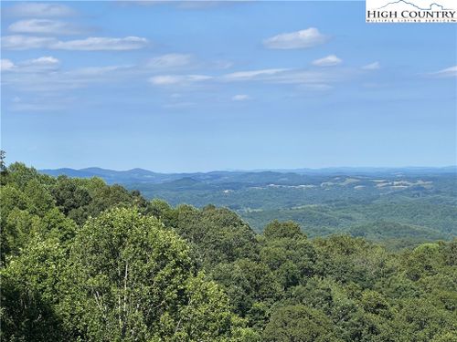 29 Dream Mountain Road, Grassy Creek, NC, 28631 | Card Image