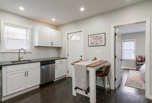 2-249 Everett St, Boston, MA, 02128 | Card Image