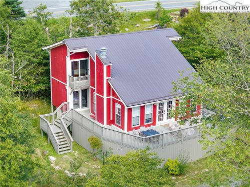 104 Skiway Ln, Beech Mountain, NC, 28604-6831 | Card Image
