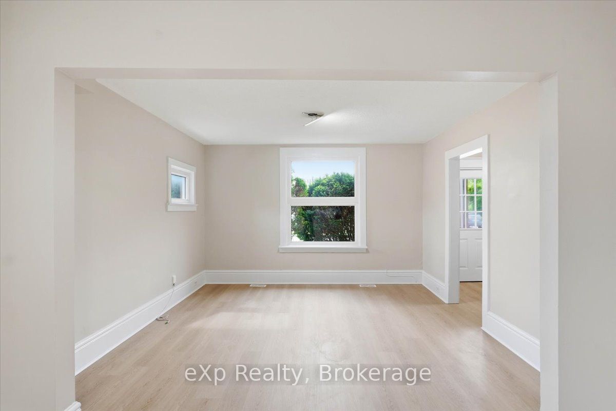 Residential Lease in Belleville 4