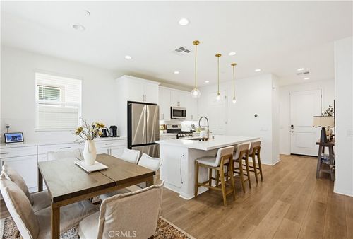 24135 Vantage Rd, Corona, CA, 92883-0892 | Card Image