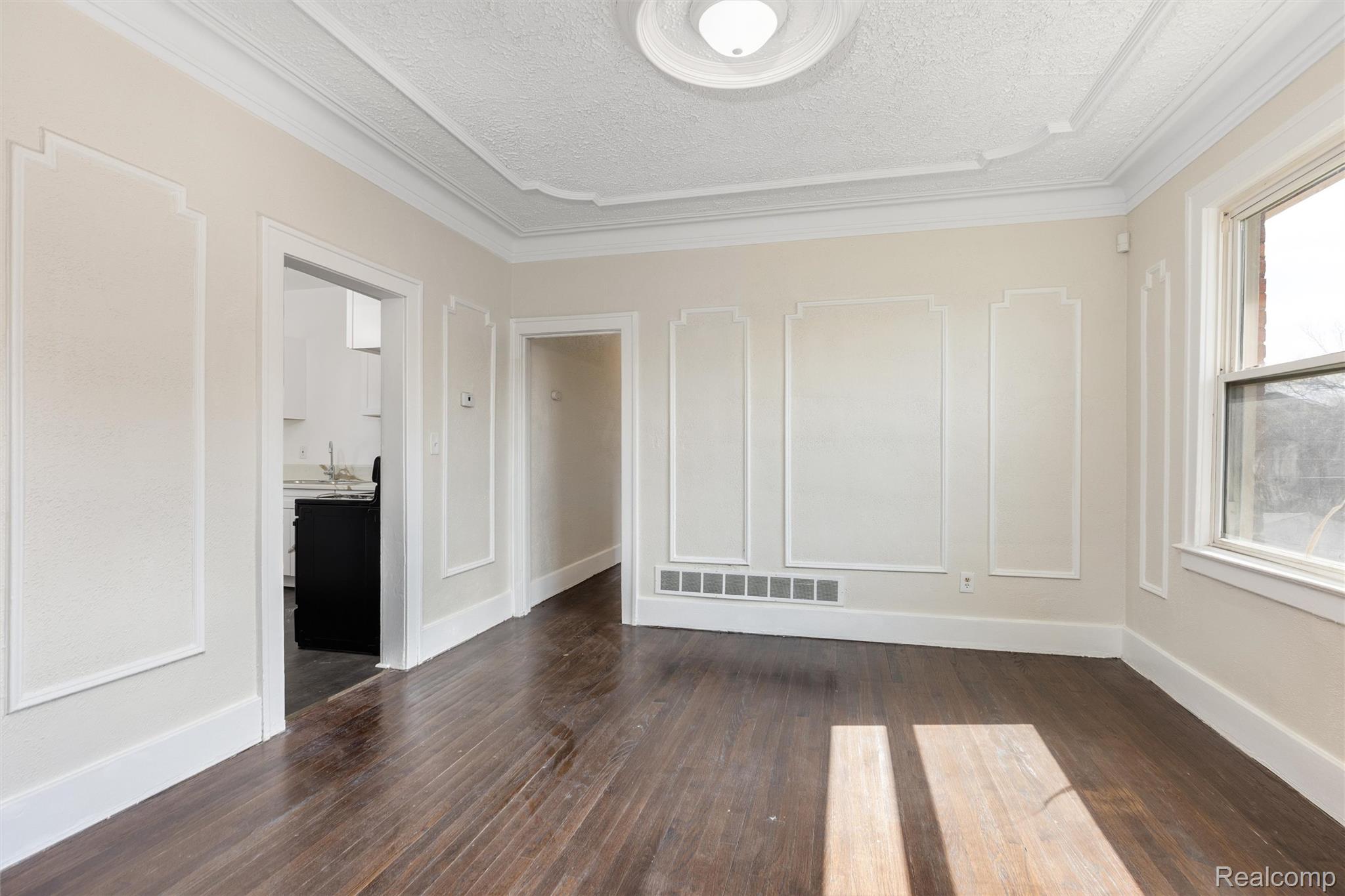 Residential Lease in Detroit 5
