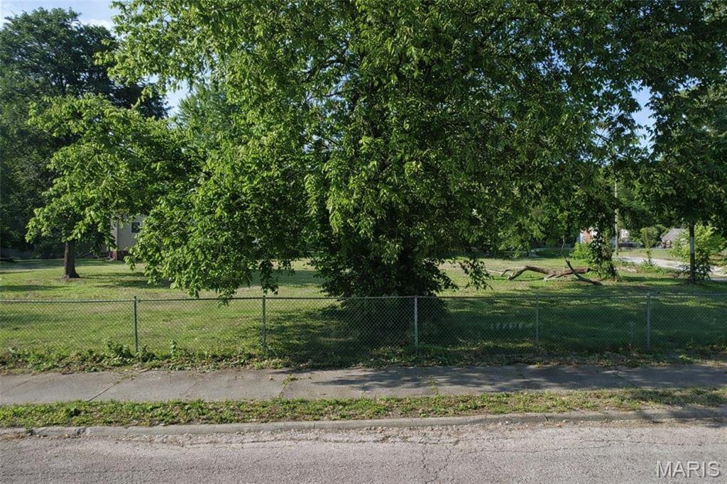 Land in East St Louis