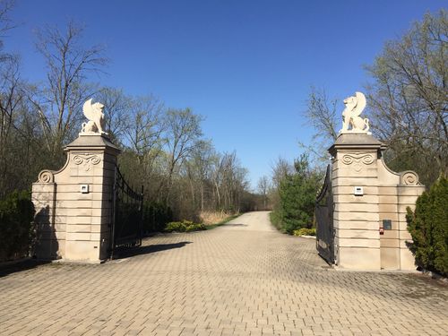 2 Alexandra Dr, Mettawa, IL, 60048-5401 | Card Image