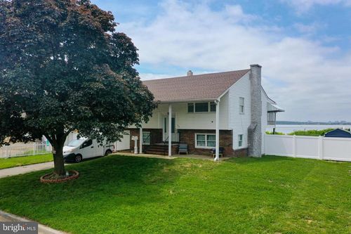 49 Delaware Dr, PENNS GROVE, NJ, 08069-1913 | Card Image