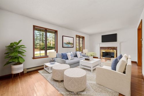 21 Clubhouse Dr, Pocasset, MA, 02559-2114 | Card Image