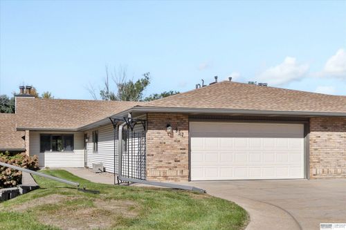 957 N 16th St, Blair, NE, 68008-1284 | Card Image