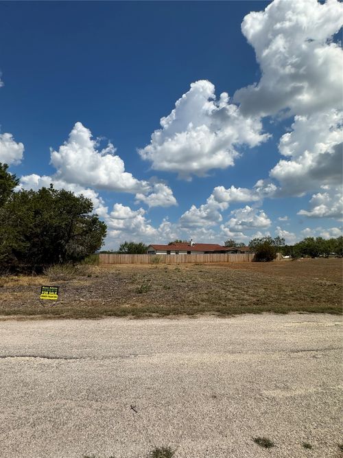 22006 Red Bird Dr, Lago Vista, TX, 78645-7301 | Card Image