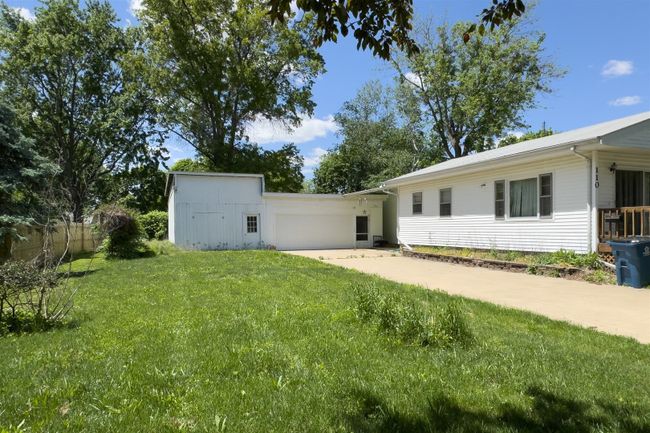 110 N Washington St, House other with 3 bedrooms, 1 bathrooms and 2 parking in Hudson IL | Image 38