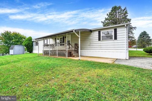 137 Carbridge Rd W, Stewartstown, PA, 17363-8815 | Card Image
