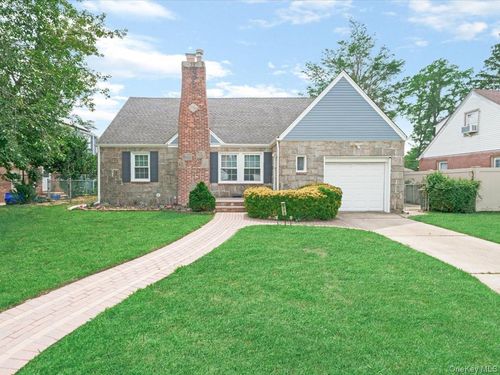 596 Terrace Pl, North Baldwin, NY, 11510-1735 | Card Image