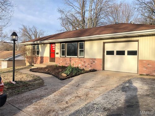 10042 Lilac Ave, Saint Louis, MO, 63137-3421 | Card Image