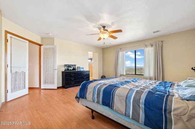 Primary Bedroom | Image 16