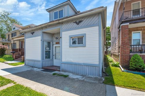 3368 Evaline St, Hamtramck, MI, 48212-3339 | Card Image