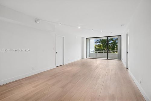 312-20225 Ne 34th Ct, Aventura, FL, 33180-3303 | Card Image