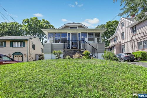 13 Cottage Place, Nutley, NJ, 07110 | Card Image